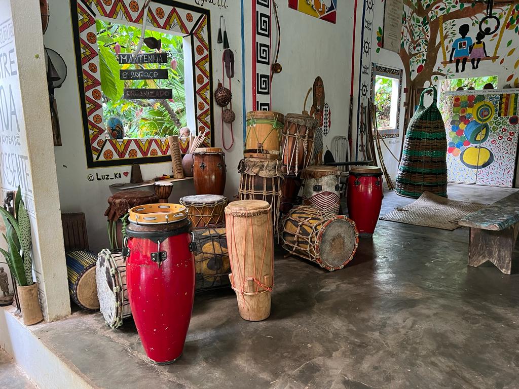Community gathering at Kilombo Tenondé